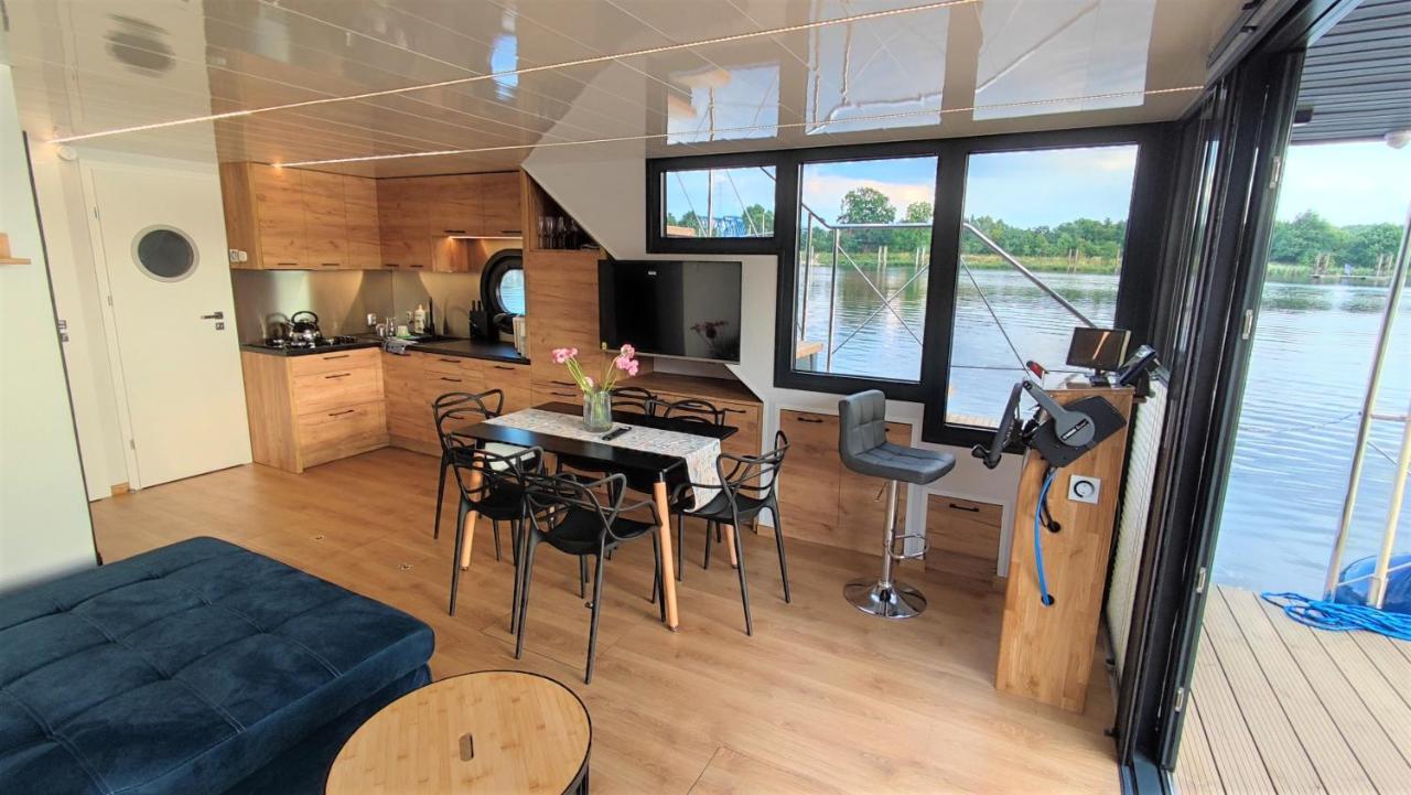 Houseboat Water King Apartament Plywajacy Dom Na Wodzie, 7 Os Wroclaw Exterior photo